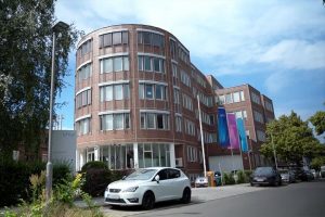 Firmengebäude der IAV. Statt Stellenabbau: Betriebsrat und Belegschaft in Berlin entwickelten mit IGNITE neue Geschäftsmodelle zur Standortsicherung.